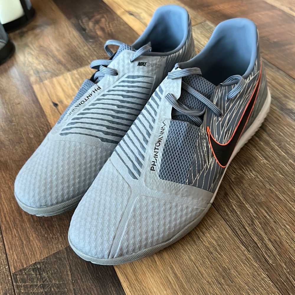 Men's Nike, indoor soccer shoe